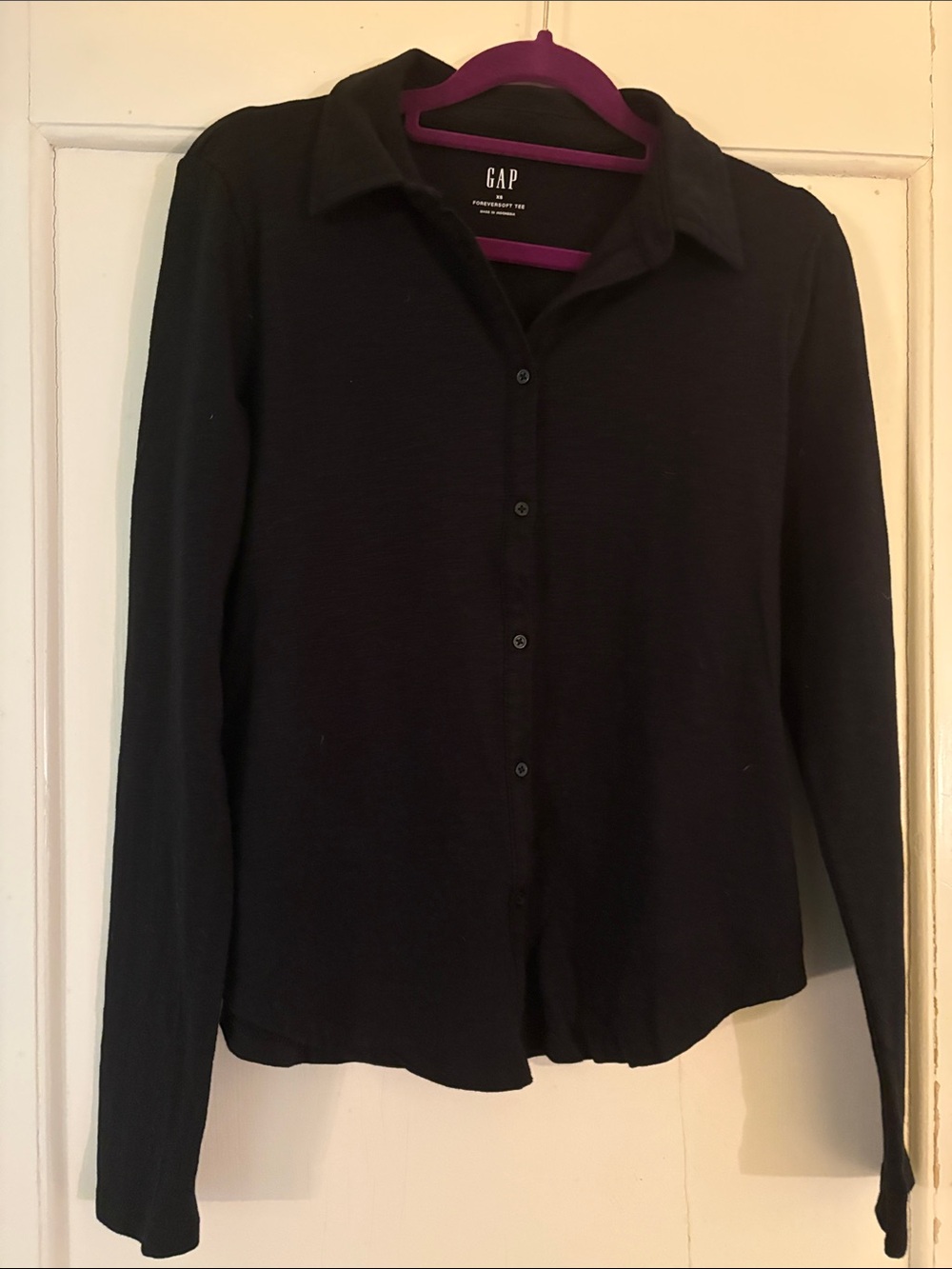 GAP Black Long-Sleeve Button-Down Shirt